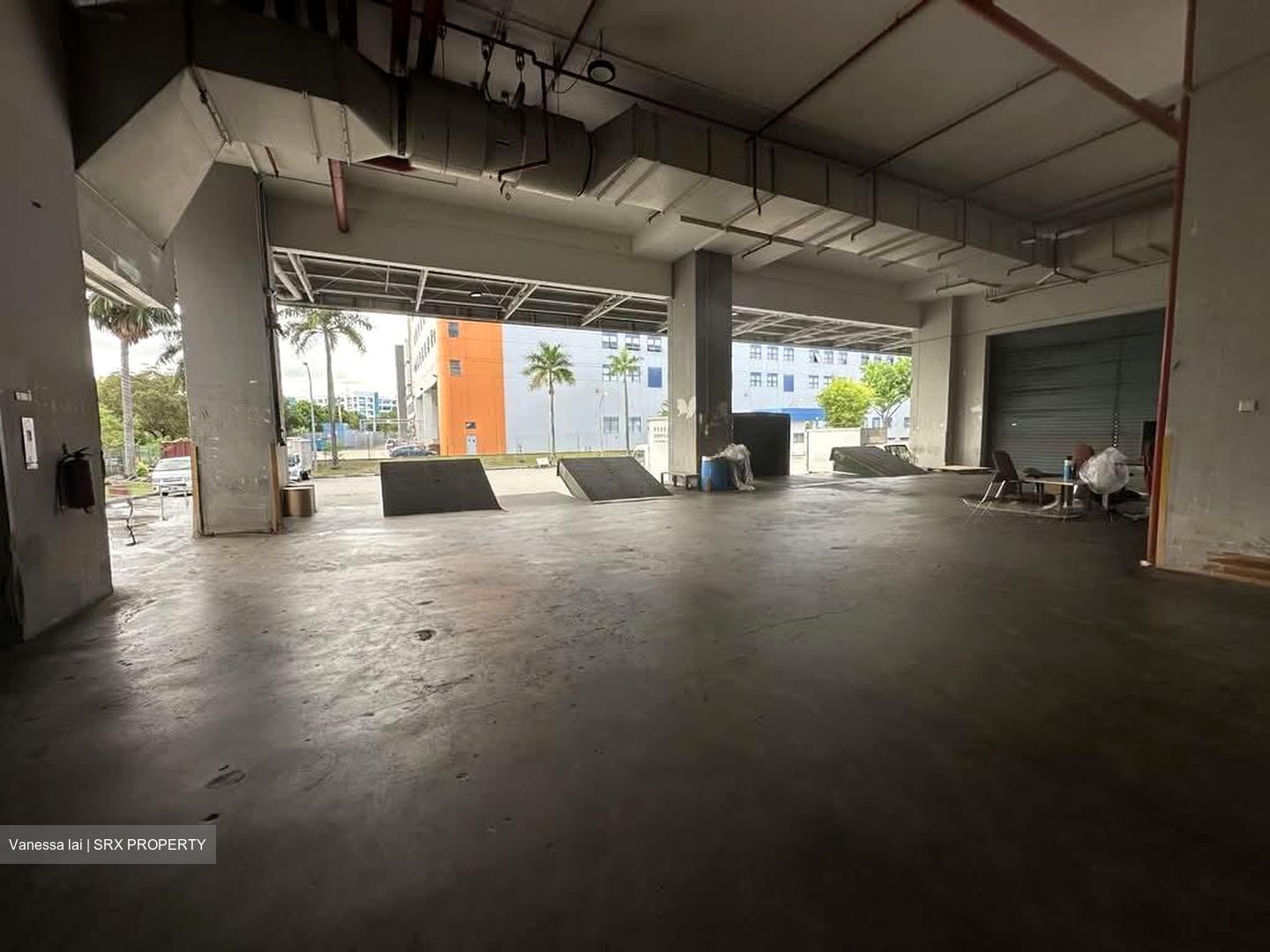 I.biz Centre (D21), Warehouse #581726871